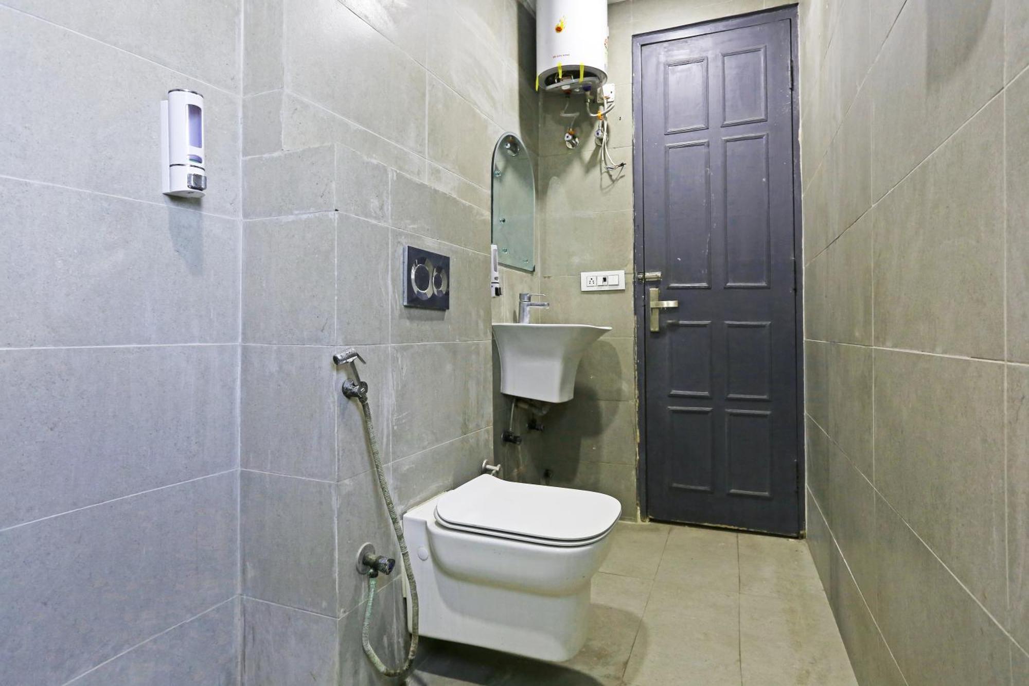 Hotel Twamev Residency Uttam Nagar Couple Friendly Deli Exterior foto