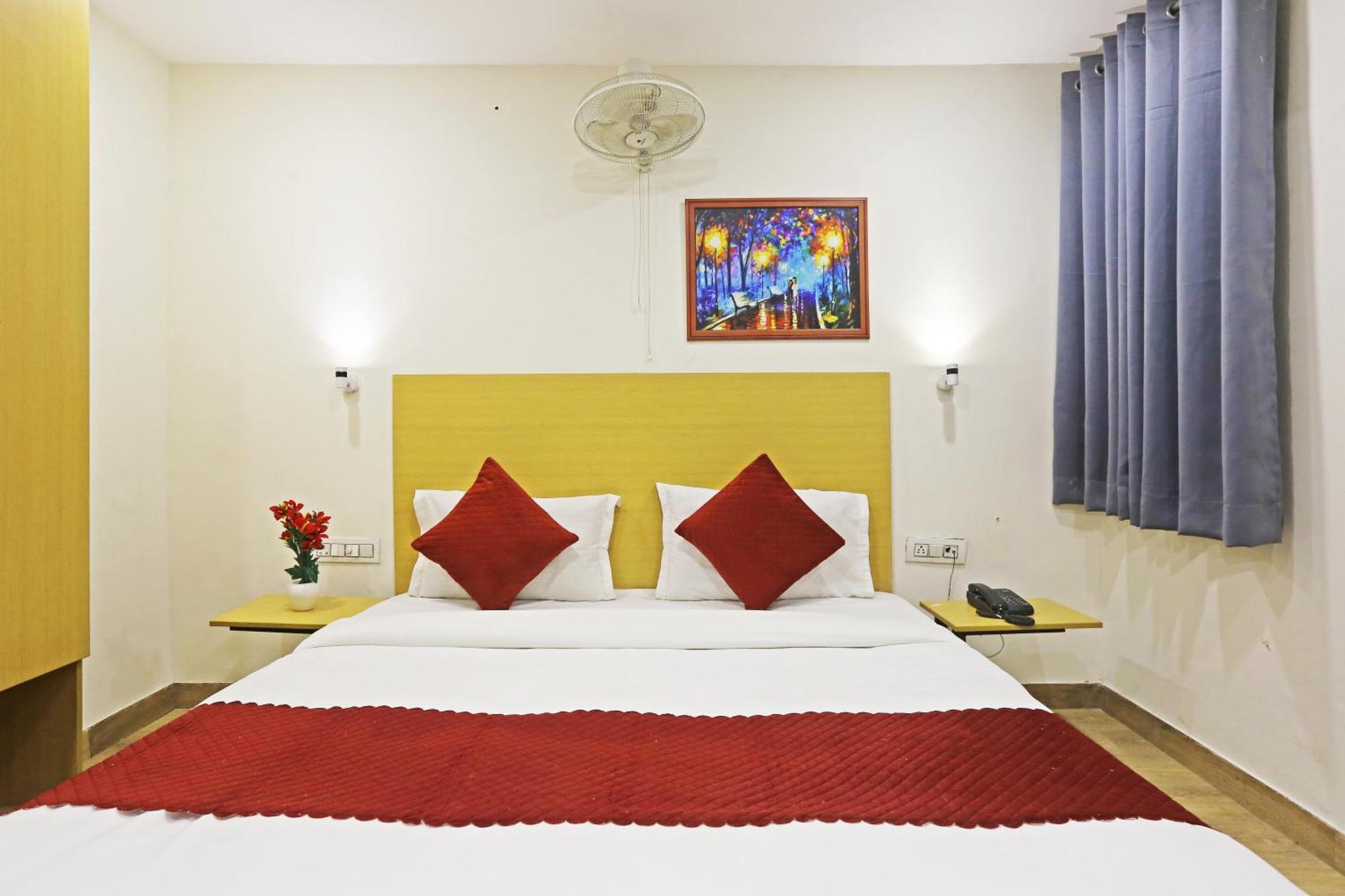Hotel Twamev Residency Uttam Nagar Couple Friendly Deli Exterior foto