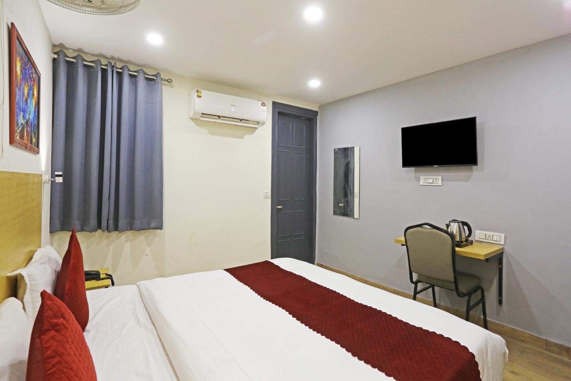 Hotel Twamev Residency Uttam Nagar Couple Friendly Deli Exterior foto